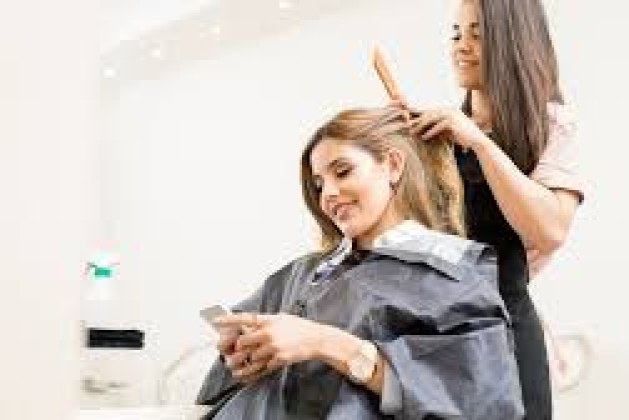 Free Visa: Work In Dubai As A Hair Stylist [Full Time]